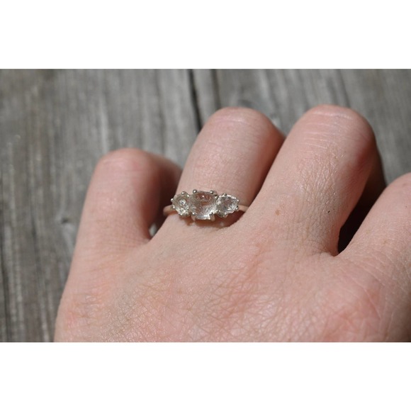 alternative raw diamond engagement ring raw crystal size 4 5 6 7 8 8 9 1… - Picture 1 of 4